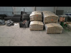 Zaczęto budować nowe bariery obronne.