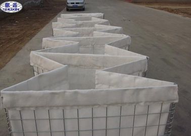 Beżowe bariery wojskowe wypełnione piaskiem Łatwa instalacja Prosty demontaż