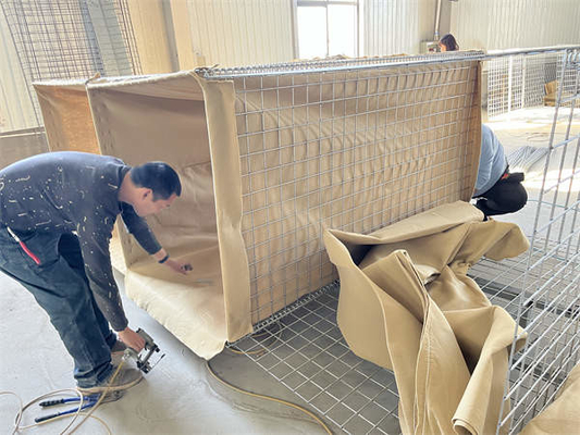 Wojskowe 4-6mm Zindywidualizowany rozmiar Galwanizowana bariera obronna Galfan Geotextile Tkanina dla przeciwpowodzi