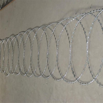 BTO-22 Zgalwanizowany 90 cm średnica cewki Concertina Żyleta Drut kolczasty do ochrony ściany