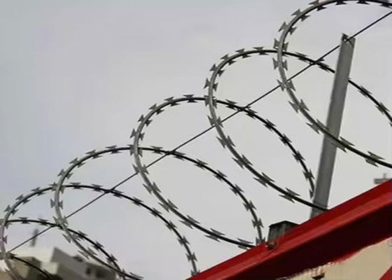 Doskonała bariera zabezpieczająca z drutu kolczastego Concertina Razor