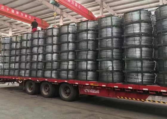 Plastikowe pokryte drut kolczasty płaski drut owijania dla ogrodzenia bezpieczeństwa