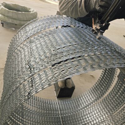 Hot Dip Galvanized Cross Razor Barbed Wire BTO-22 for High Security Fencing