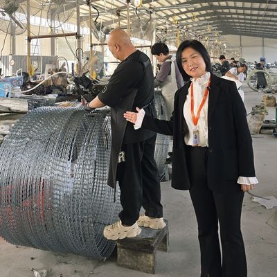 Ukraina Ocynkowane ogniowo druty ostrzowe BTO-16 do ogrodzeń ochronnych