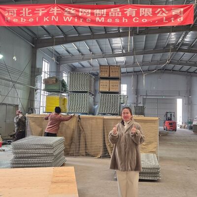 Silna bariera obronna zaprojektowana do kontroli powodzi, obrony wojskowej i ochrony hoteli z trwałymi materiałami i wykończeniami odpornymi na korozję