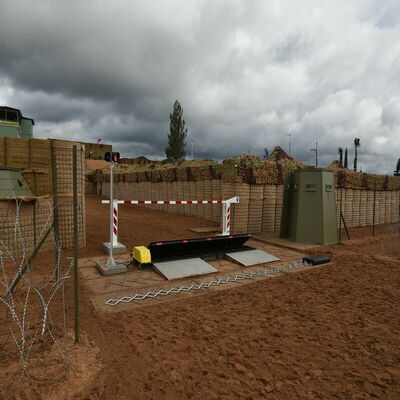 Obrona obwodu balistycznego Ochrona ochronna Bezpieczeństwo Fortyfikacja bariera 5mm Drut Bastion Gabion Wall Piasek wypełniony dla powodzi ściany oporowej